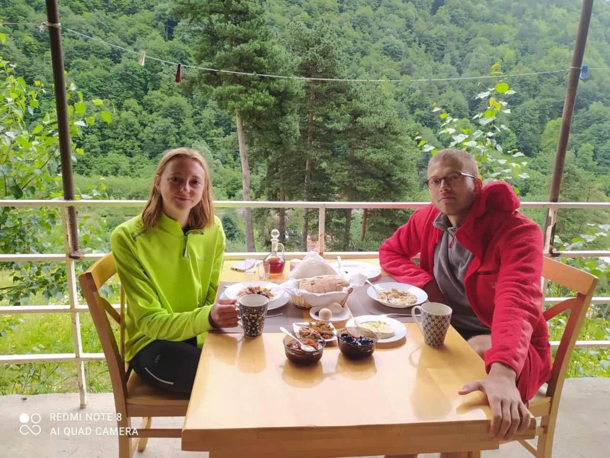 Roshka Guesthouse Gama In Khevsureti מראה חיצוני תמונה