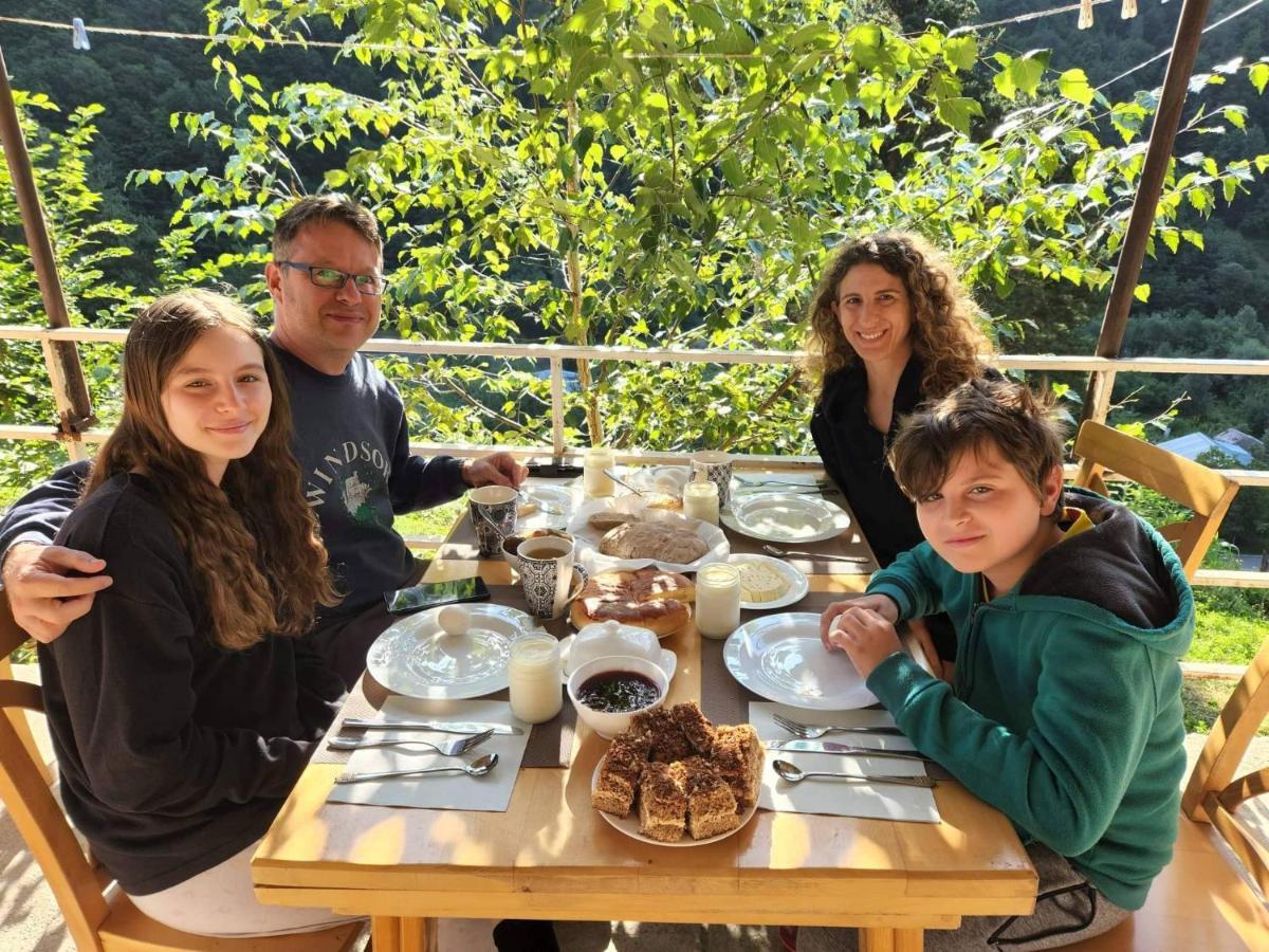 Roshka Guesthouse Gama In Khevsureti מראה חיצוני תמונה