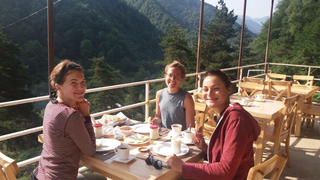 Roshka Guesthouse Gama In Khevsureti מראה חיצוני תמונה